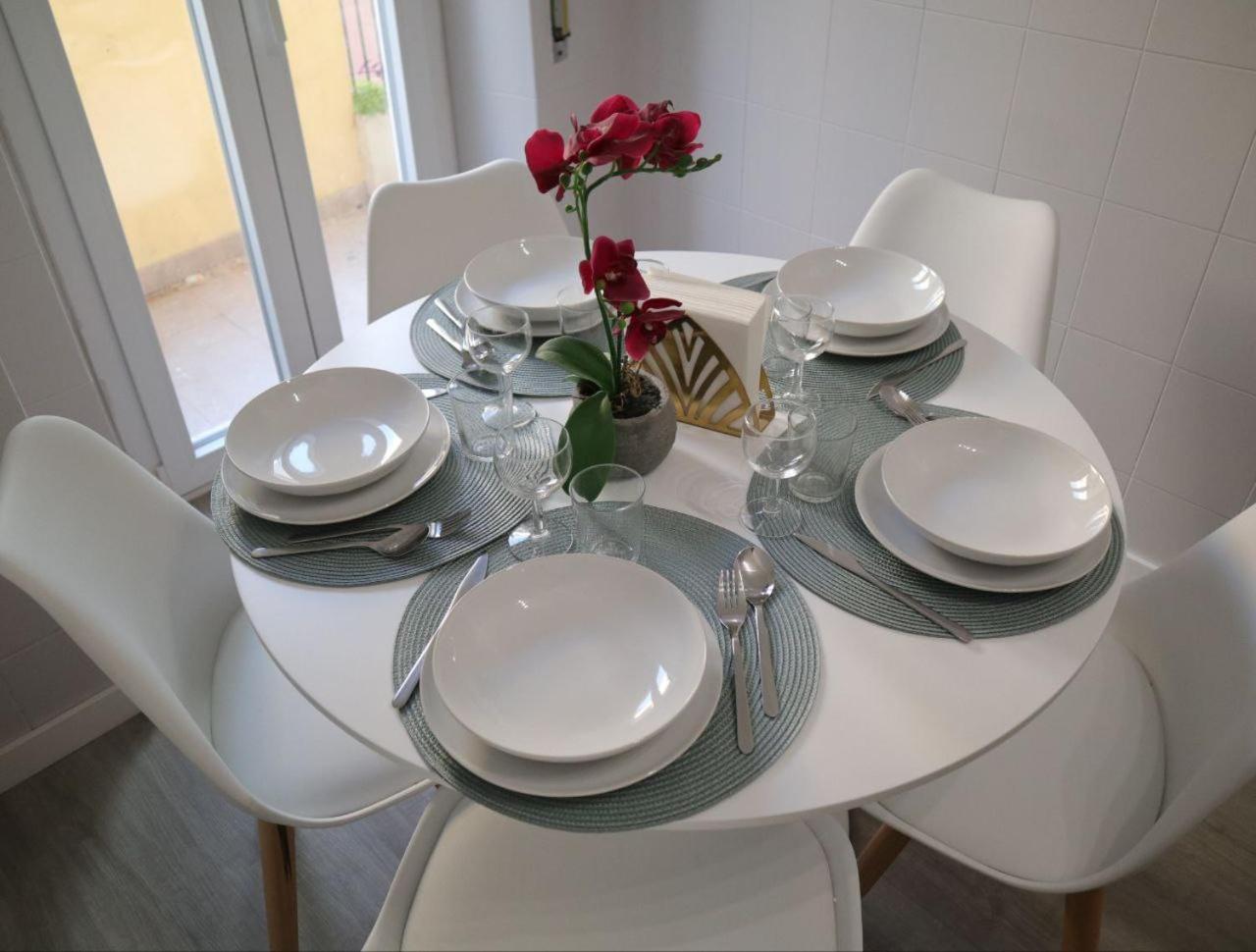 Sara'S Home - Modern Apartment Near Metro, Perfect For Families And Groups In Roma Exterior foto
