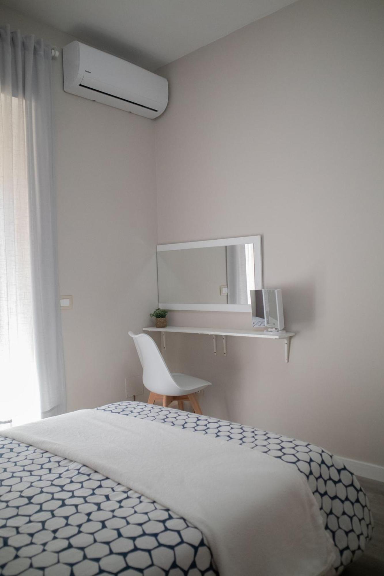 Sara'S Home - Modern Apartment Near Metro, Perfect For Families And Groups In Roma Exterior foto