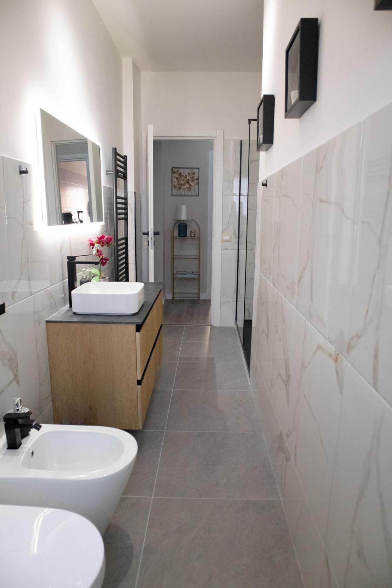 Sara'S Home - Modern Apartment Near Metro, Perfect For Families And Groups In Roma Exterior foto