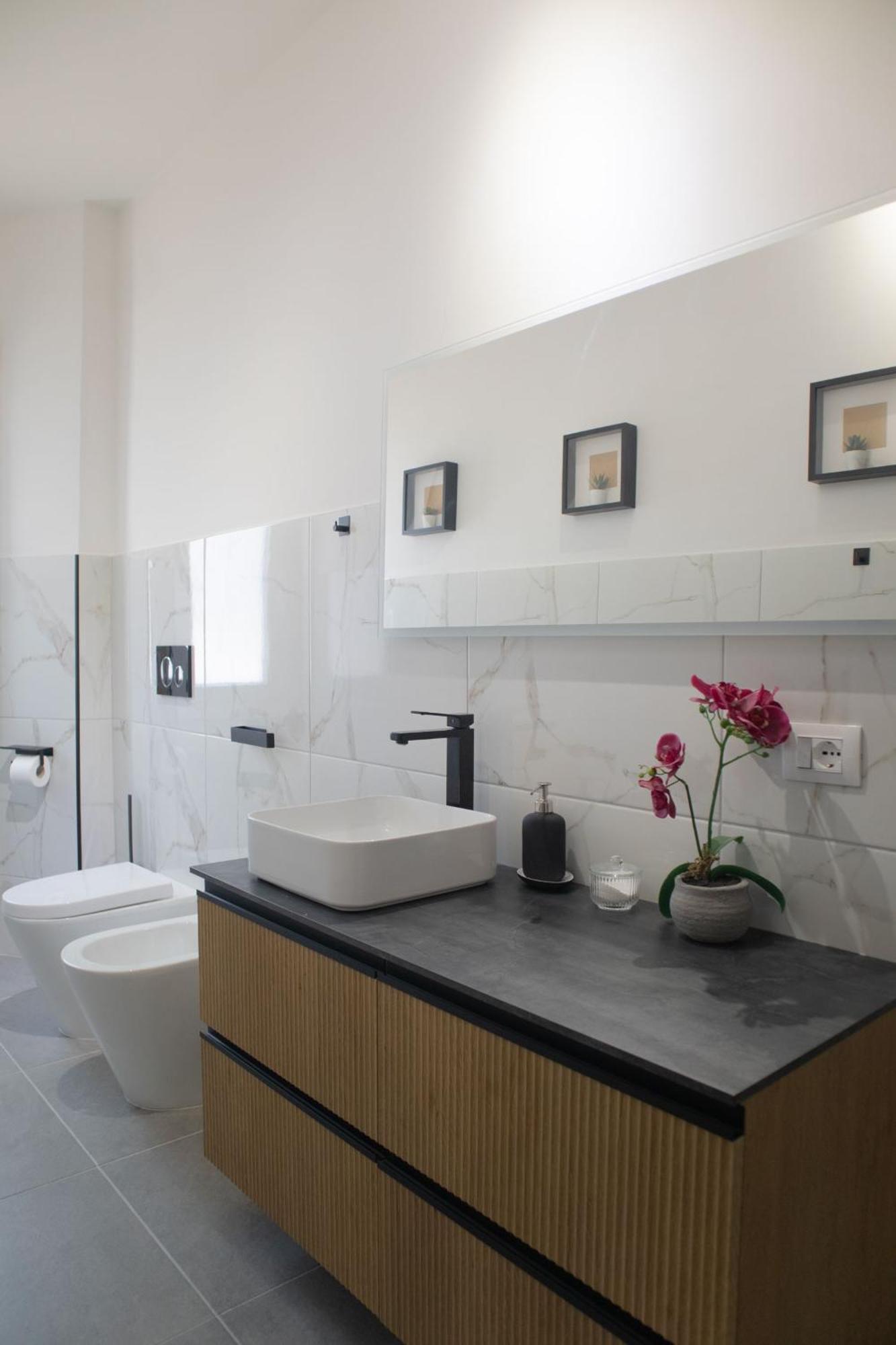 Sara'S Home - Modern Apartment Near Metro, Perfect For Families And Groups In Roma Exterior foto